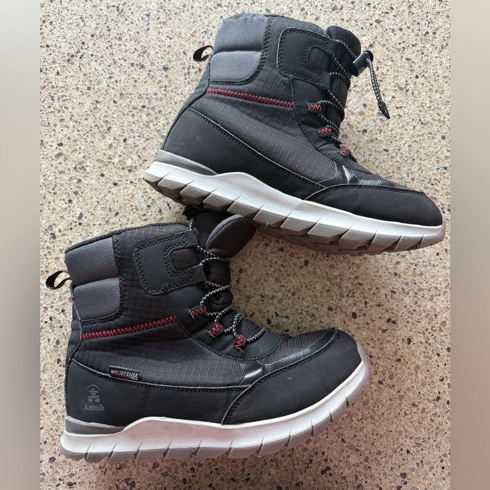 Kamik Black and Gray Women’s Boots with Red Accents